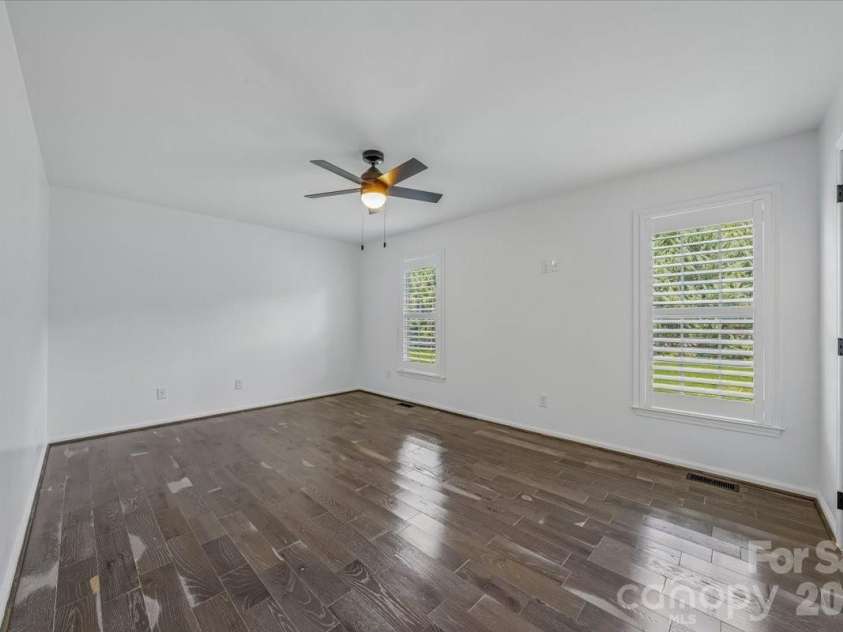 1512 Kinglet Drive, York, SC 29745.  MLS# CAR4393355, YatesRealty ID 34483. 