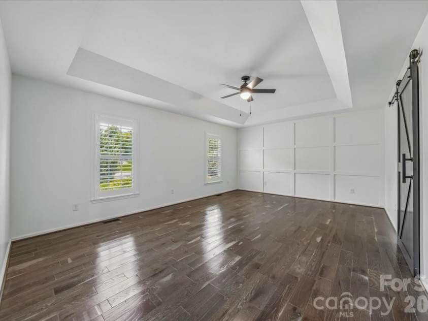 1512 Kinglet Drive, York, SC 29745.  MLS# CAR4393355, YatesRealty ID 34483. Primary with tray ceilings