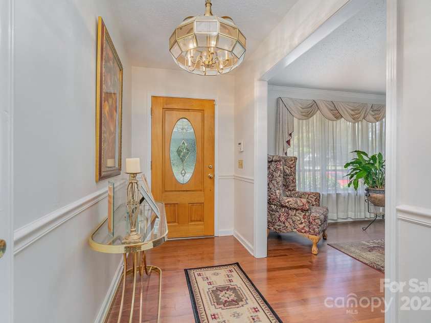 1901 Little Rock Road, Charlotte, NC 28214.  MLS# CAR4296087, YatesRealty ID 34483. 