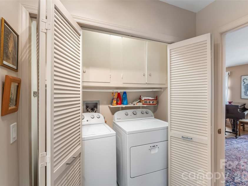 137 Exeter Court, Hendersonville, NC 28791.  MLS# CAR4397622, YatesRealty ID 34486. 