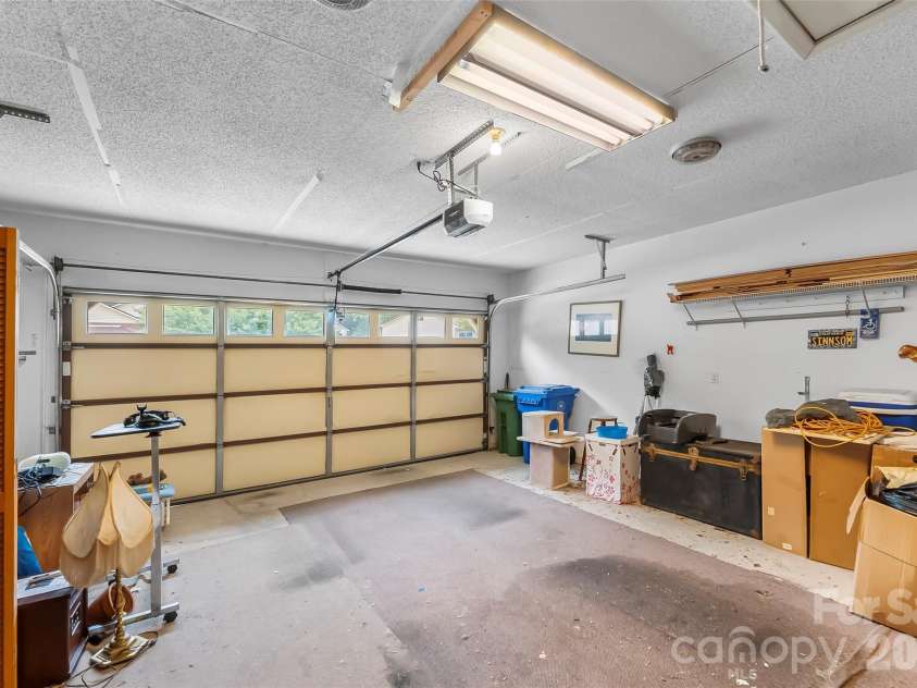 137 Exeter Court, Hendersonville, NC 28791.  MLS# CAR4397622, YatesRealty ID 34486. 