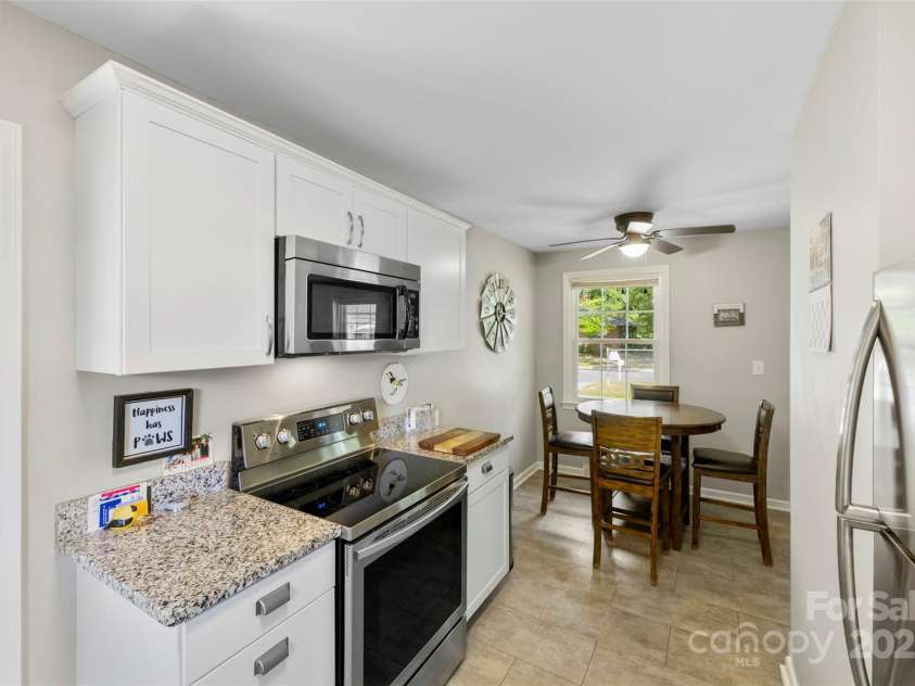 2211 Parkdale Avenue, Gastonia, NC 28052.  MLS# CAR4295983, YatesRealty ID 34487. 
