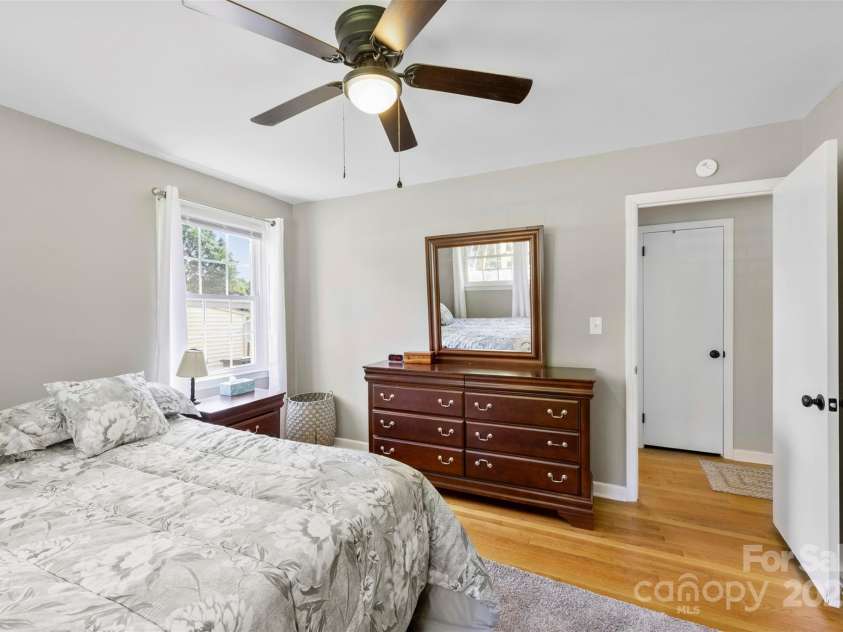 2211 Parkdale Avenue, Gastonia, NC 28052.  MLS# CAR4295983, YatesRealty ID 34487. 