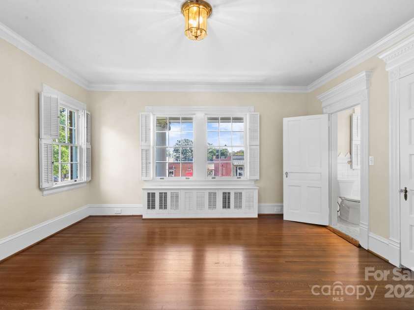 127 Main Street, Belmont, NC 28012.  MLS# CAR4296421, YatesRealty ID 34488. 