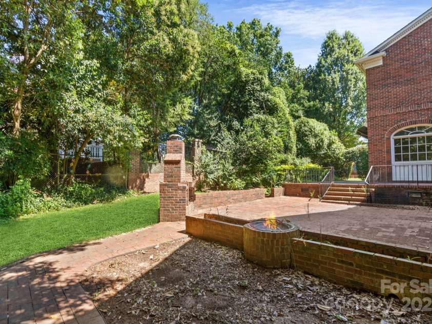 127 Main Street, Belmont, NC 28012.  MLS# CAR4296421, YatesRealty ID 34488. 