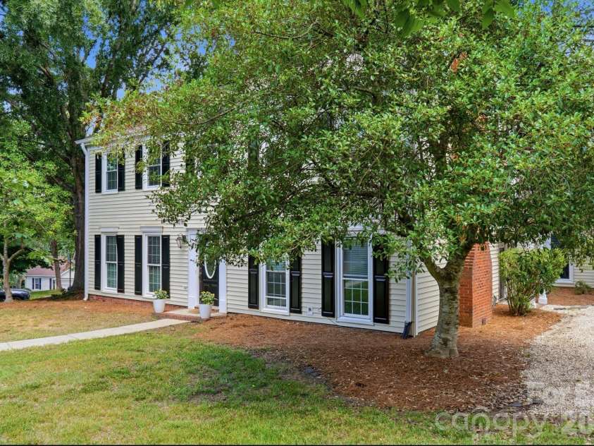 2106 Caleo Circle, Charlotte, NC 28270.  MLS# CAR4397014, YatesRealty ID 34488. 