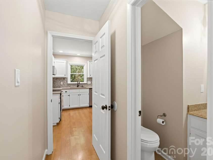 2106 Caleo Circle, Charlotte, NC 28270.  MLS# CAR4397014, YatesRealty ID 34488. 