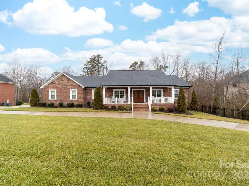 2865 Scarborough Court, Gastonia, NC 28054.  MLS# CAR4217630, YatesRealty ID 3449. 