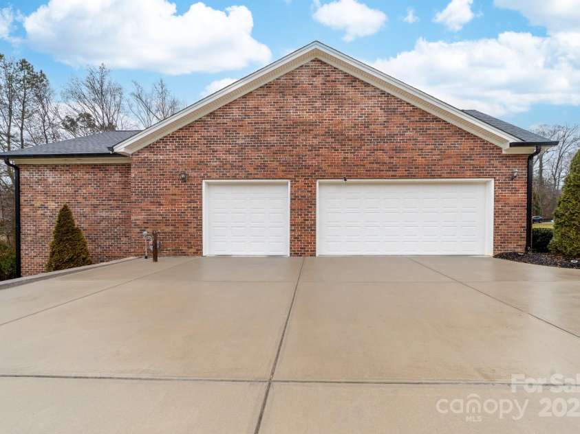 2865 Scarborough Court, Gastonia, NC 28054.  MLS# CAR4217630, YatesRealty ID 3449. 