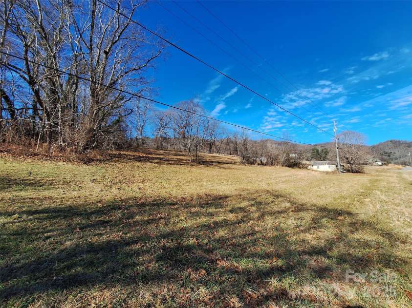 40 Georges Branch Road, Candler, NC 28715.  MLS# CAR4331344, YatesRealty ID 3449. 