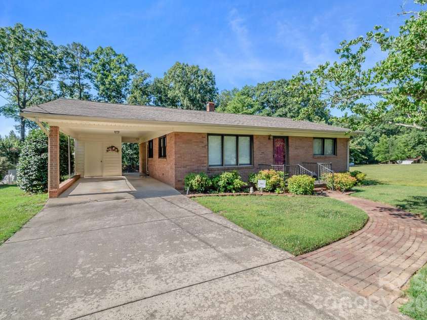 1340 Cannon Avenue, Albemarle, NC 28001.  MLS# CAR4396820, YatesRealty ID 34491. 