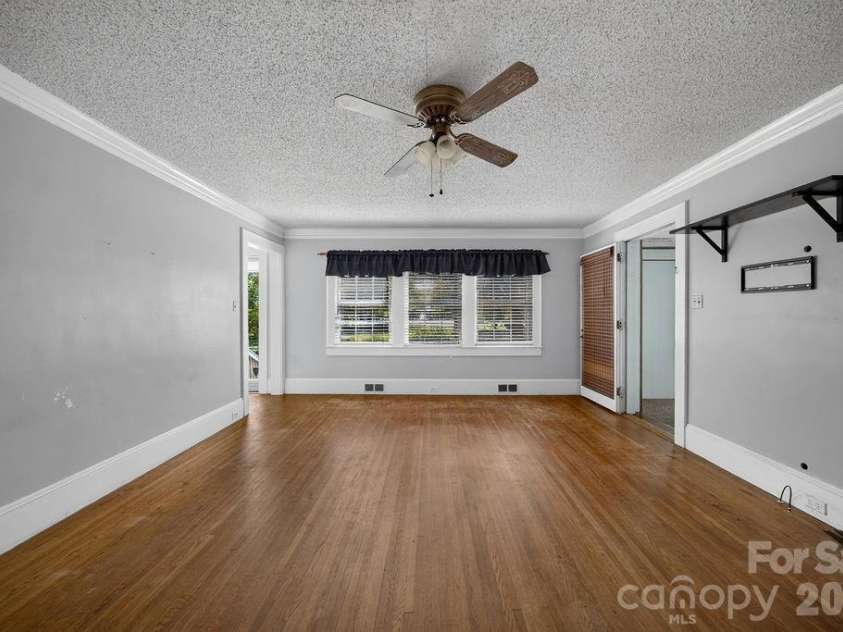 1822 Sugar Creek Road, Charlotte, NC 28262.  MLS# CAR4398353, YatesRealty ID 34493. 