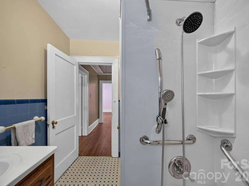 1822 Sugar Creek Road, Charlotte, NC 28262.  MLS# CAR4398353, YatesRealty ID 34493. 