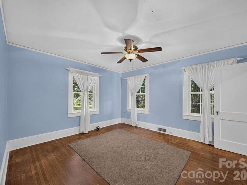 1822 Sugar Creek Road, Charlotte, NC 28262.  MLS# CAR4398353, YatesRealty ID 34493. 