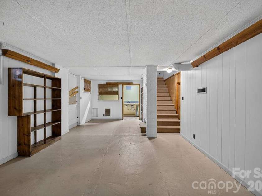 1822 Sugar Creek Road, Charlotte, NC 28262.  MLS# CAR4398353, YatesRealty ID 34493. 