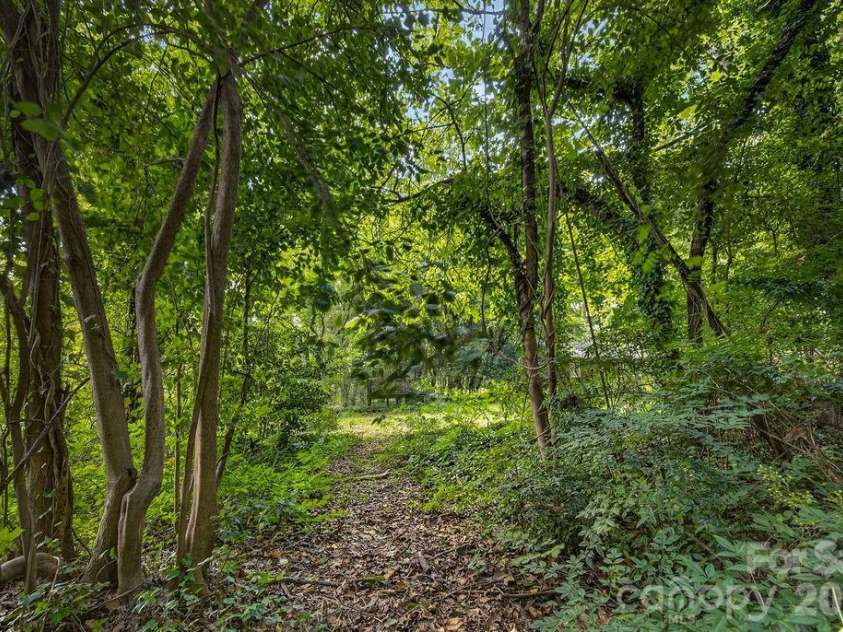 1822 Sugar Creek Road, Charlotte, NC 28262.  MLS# CAR4398353, YatesRealty ID 34493. 