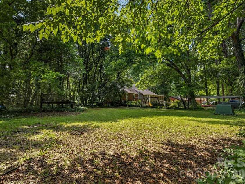 1822 Sugar Creek Road, Charlotte, NC 28262.  MLS# CAR4398353, YatesRealty ID 34493. 