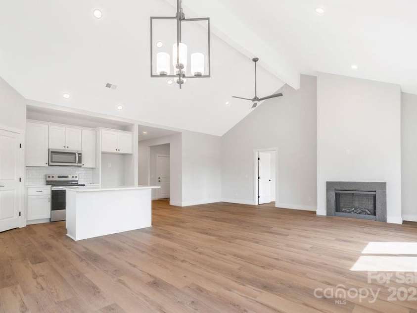 697 Grove Street, Lincolnton, NC 28092.  MLS# CAR4331957, YatesRealty ID 34493. 