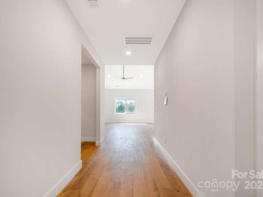 697 Grove Street, Lincolnton, NC 28092.  MLS# CAR4331957, YatesRealty ID 34493. 