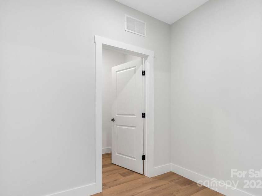 697 Grove Street, Lincolnton, NC 28092.  MLS# CAR4331957, YatesRealty ID 34493. 