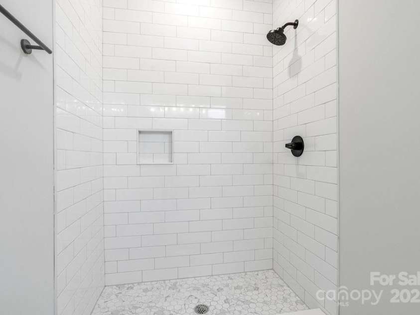 697 Grove Street, Lincolnton, NC 28092.  MLS# CAR4331957, YatesRealty ID 34493. 