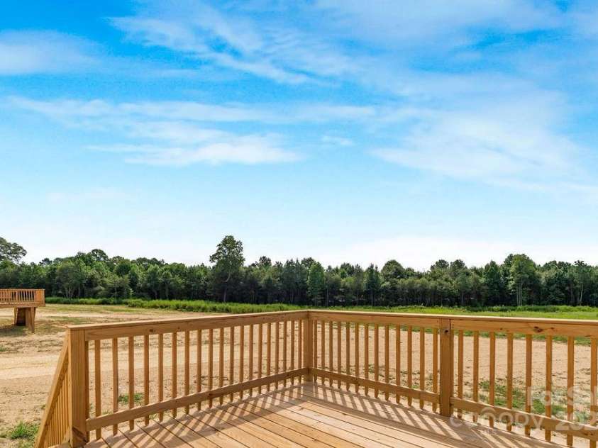 697 Grove Street, Lincolnton, NC 28092.  MLS# CAR4331957, YatesRealty ID 34493. 