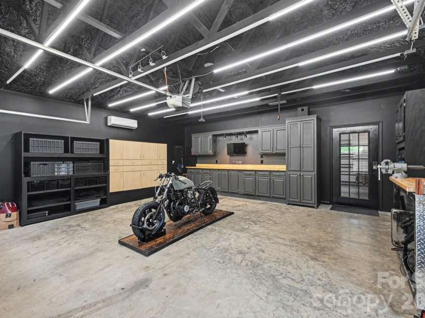 8900 Lazy Ridge Lane, Concord, NC 28025.  MLS# CAR4398381, YatesRealty ID 34494. 
