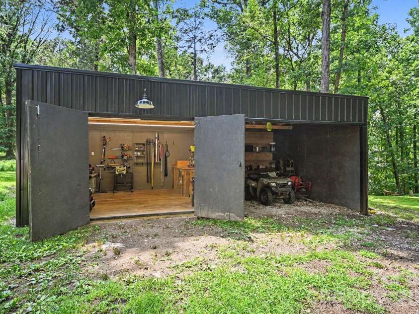 8900 Lazy Ridge Lane, Concord, NC 28025.  MLS# CAR4398381, YatesRealty ID 34494. 