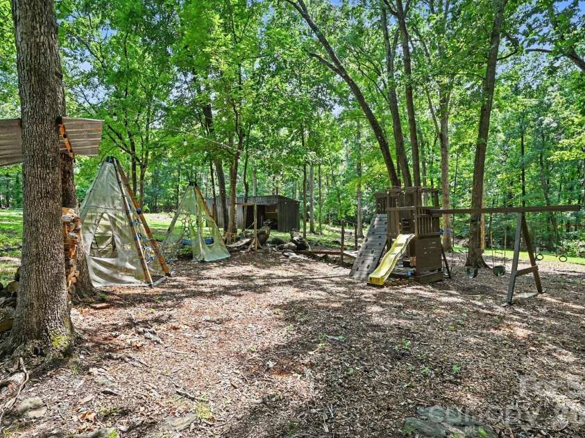 8900 Lazy Ridge Lane, Concord, NC 28025.  MLS# CAR4398381, YatesRealty ID 34494. 