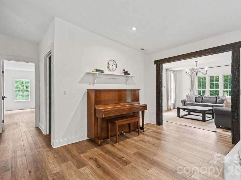 8900 Lazy Ridge Lane, Concord, NC 28025.  MLS# CAR4398381, YatesRealty ID 34494. 