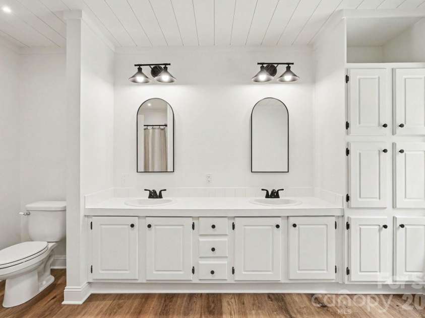 8900 Lazy Ridge Lane, Concord, NC 28025.  MLS# CAR4398381, YatesRealty ID 34494. 