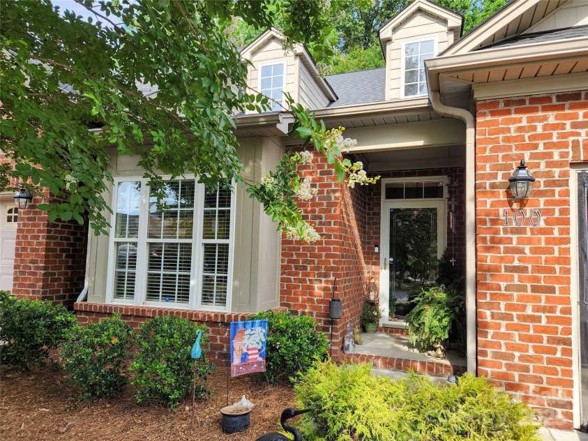 100 Wentworth Drive, Mocksville, NC 27028.  MLS# CAR4296498, YatesRealty ID 34495. 