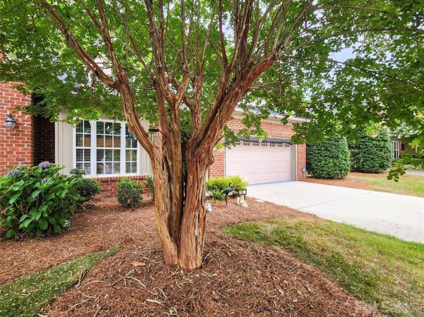 100 Wentworth Drive, Mocksville, NC 27028.  MLS# CAR4296498, YatesRealty ID 34495. 