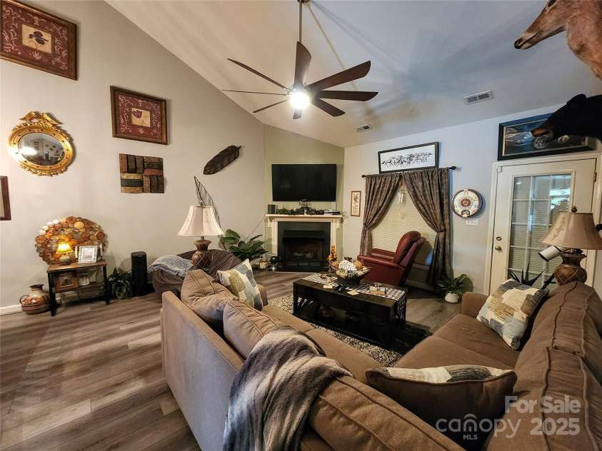 100 Wentworth Drive, Mocksville, NC 27028.  MLS# CAR4296498, YatesRealty ID 34495. 