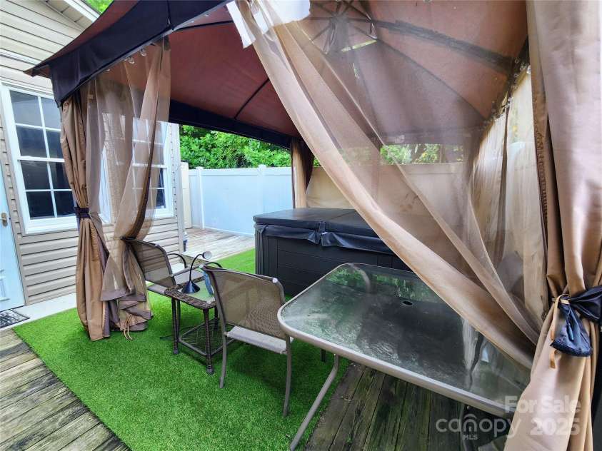 100 Wentworth Drive, Mocksville, NC 27028.  MLS# CAR4296498, YatesRealty ID 34495. 