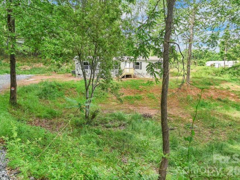 49 Spivey Mountain Road, Asheville, NC 28806.  MLS# CAR4398728, YatesRealty ID 34495. 