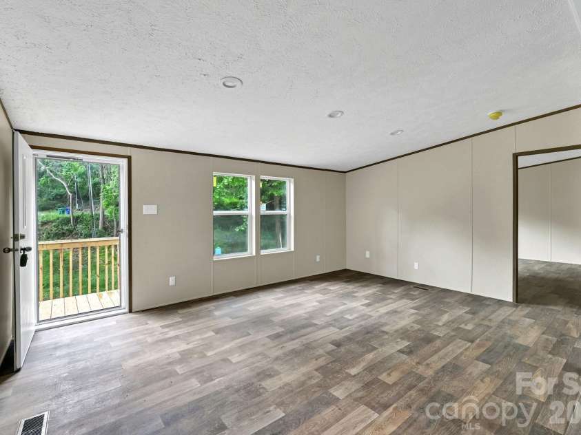 49 Spivey Mountain Road, Asheville, NC 28806.  MLS# CAR4398728, YatesRealty ID 34495. 