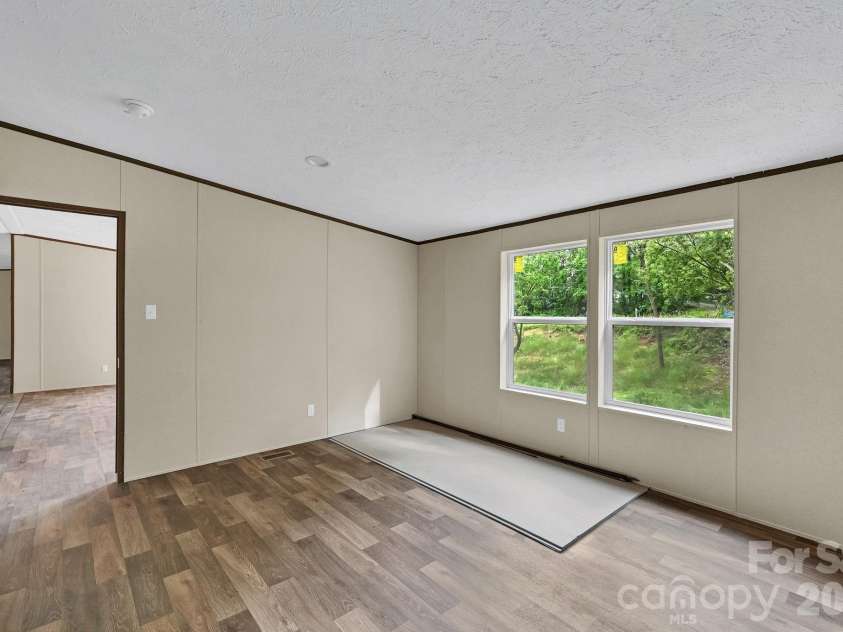 49 Spivey Mountain Road, Asheville, NC 28806.  MLS# CAR4398728, YatesRealty ID 34495. 