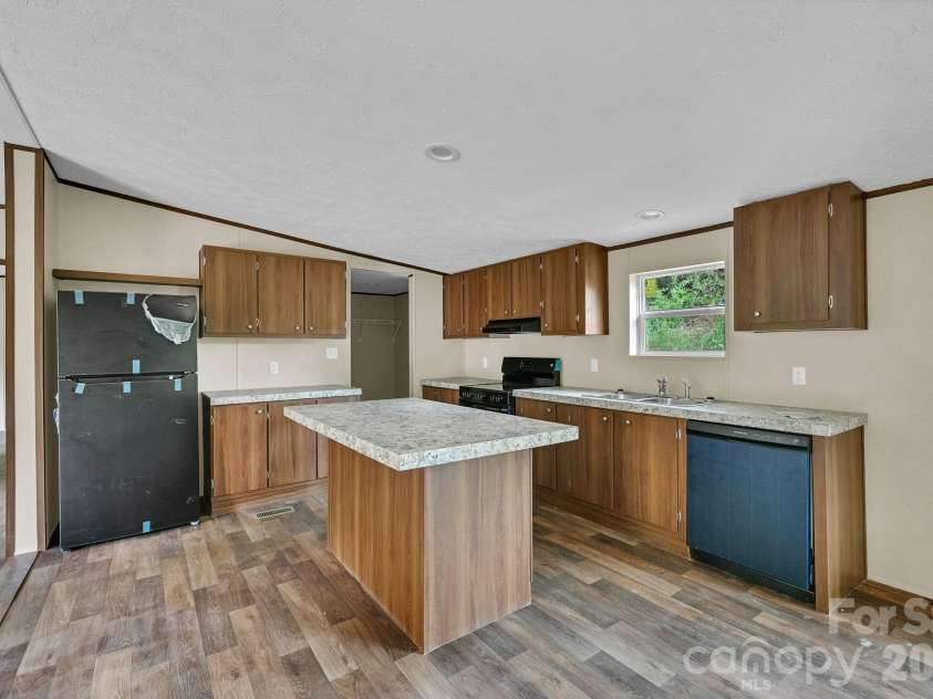 49 Spivey Mountain Road, Asheville, NC 28806.  MLS# CAR4398728, YatesRealty ID 34495. 