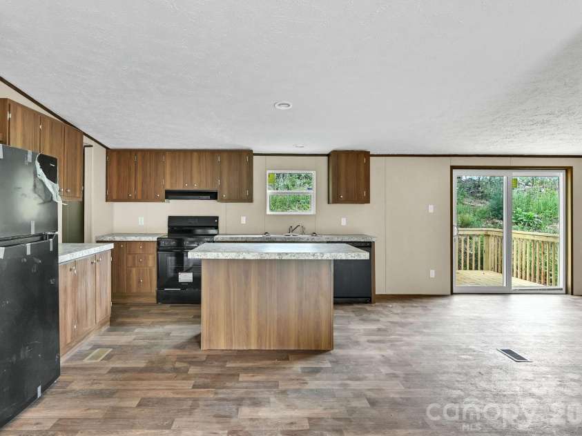 49 Spivey Mountain Road, Asheville, NC 28806.  MLS# CAR4398728, YatesRealty ID 34495. 