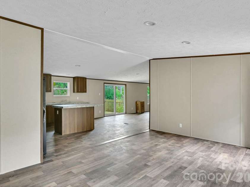 49 Spivey Mountain Road, Asheville, NC 28806.  MLS# CAR4398728, YatesRealty ID 34495. 