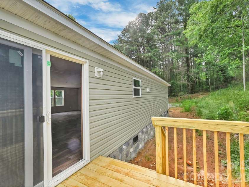 49 Spivey Mountain Road, Asheville, NC 28806.  MLS# CAR4398728, YatesRealty ID 34495. 