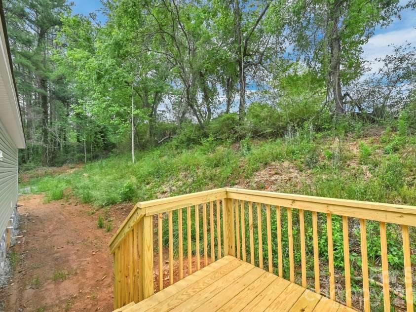 49 Spivey Mountain Road, Asheville, NC 28806.  MLS# CAR4398728, YatesRealty ID 34495. 