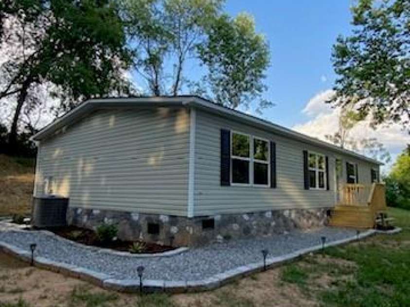 49 Spivey Mountain Road, Asheville, NC 28806.  MLS# CAR4398728, YatesRealty ID 34495. 