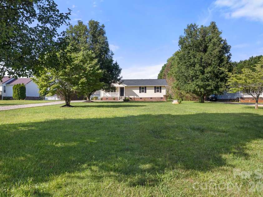 2805 Chester Highway, York, SC 29745.  MLS# CAR4398572, YatesRealty ID 34496. 