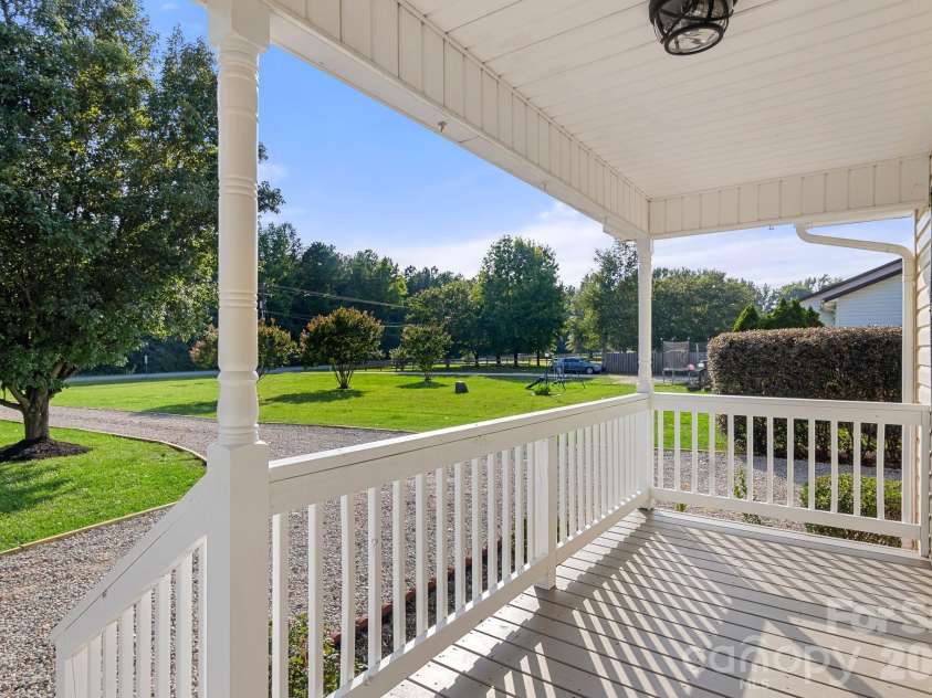 2805 Chester Highway, York, SC 29745.  MLS# CAR4398572, YatesRealty ID 34496. 