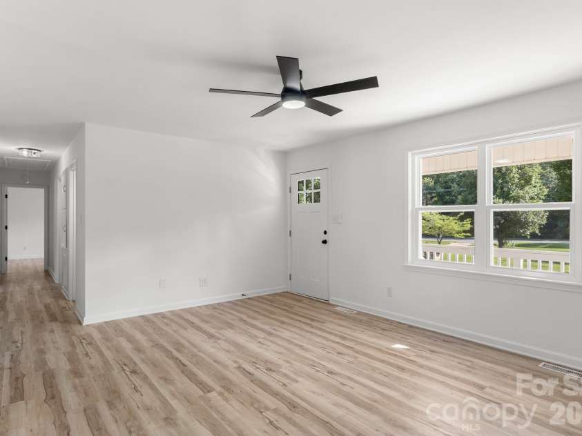 2805 Chester Highway, York, SC 29745.  MLS# CAR4398572, YatesRealty ID 34496. 