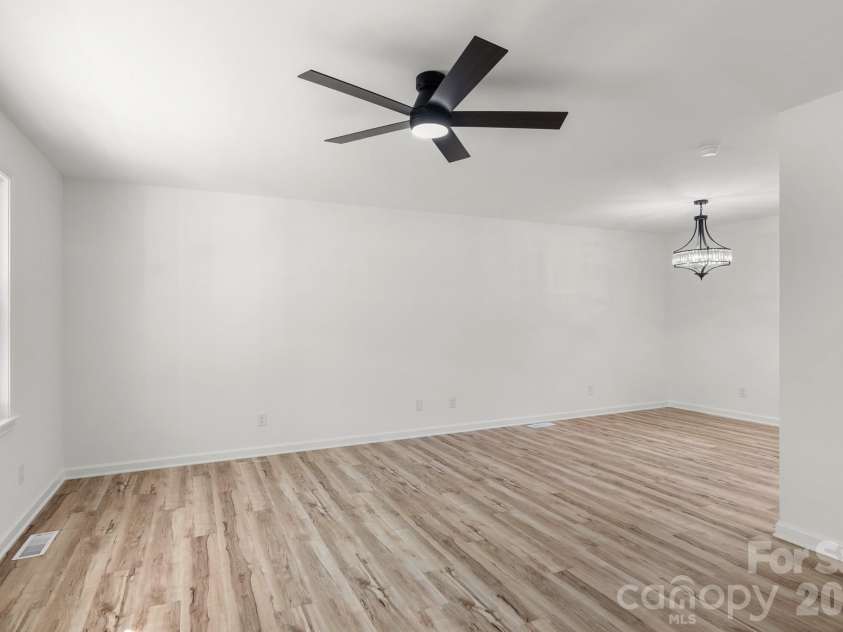2805 Chester Highway, York, SC 29745.  MLS# CAR4398572, YatesRealty ID 34496. 