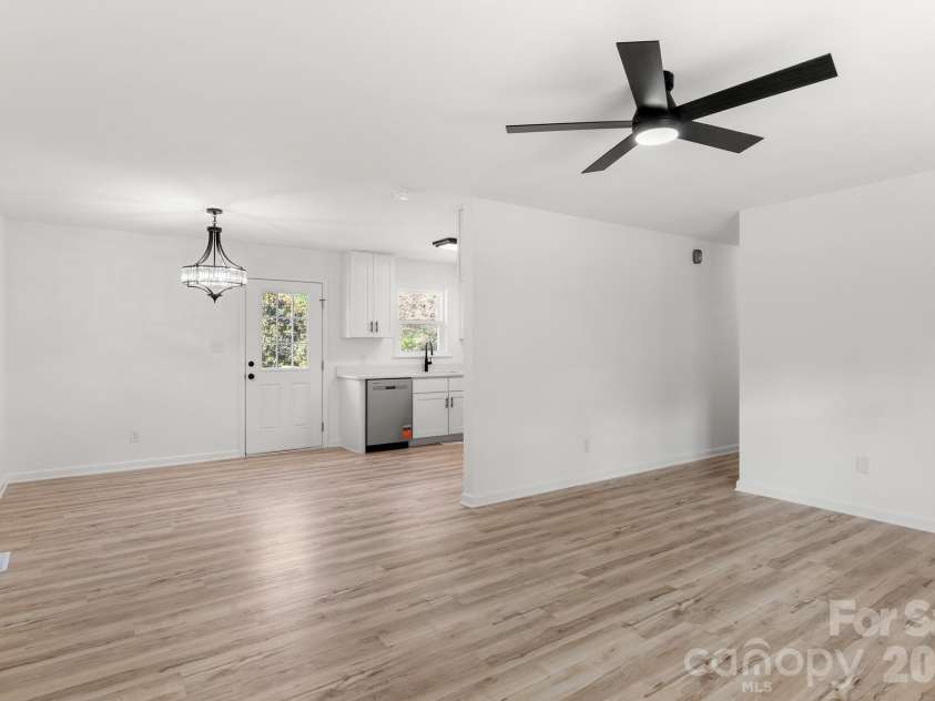 2805 Chester Highway, York, SC 29745.  MLS# CAR4398572, YatesRealty ID 34496. 