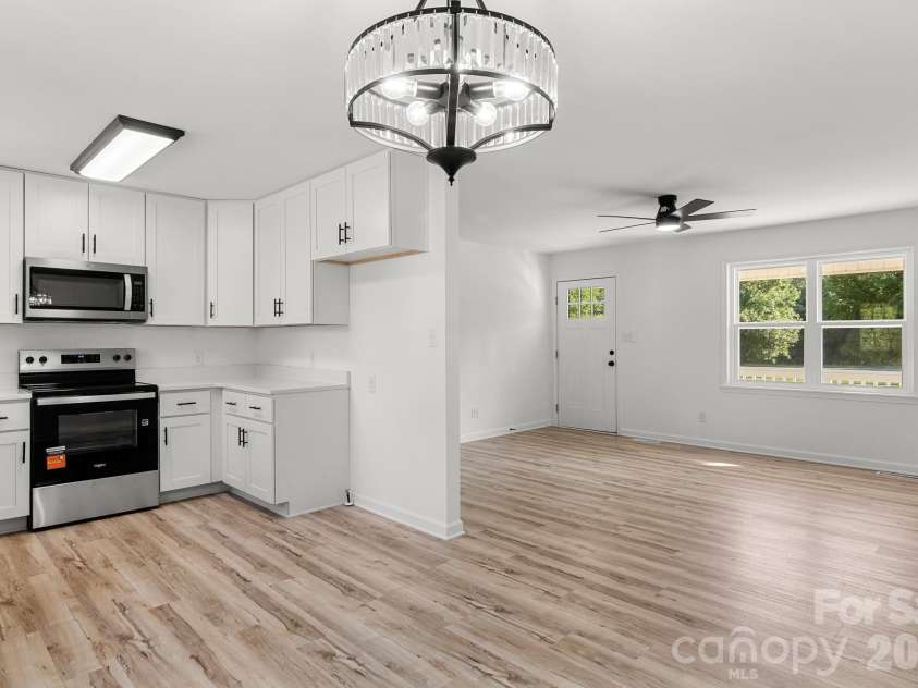 2805 Chester Highway, York, SC 29745.  MLS# CAR4398572, YatesRealty ID 34496. 